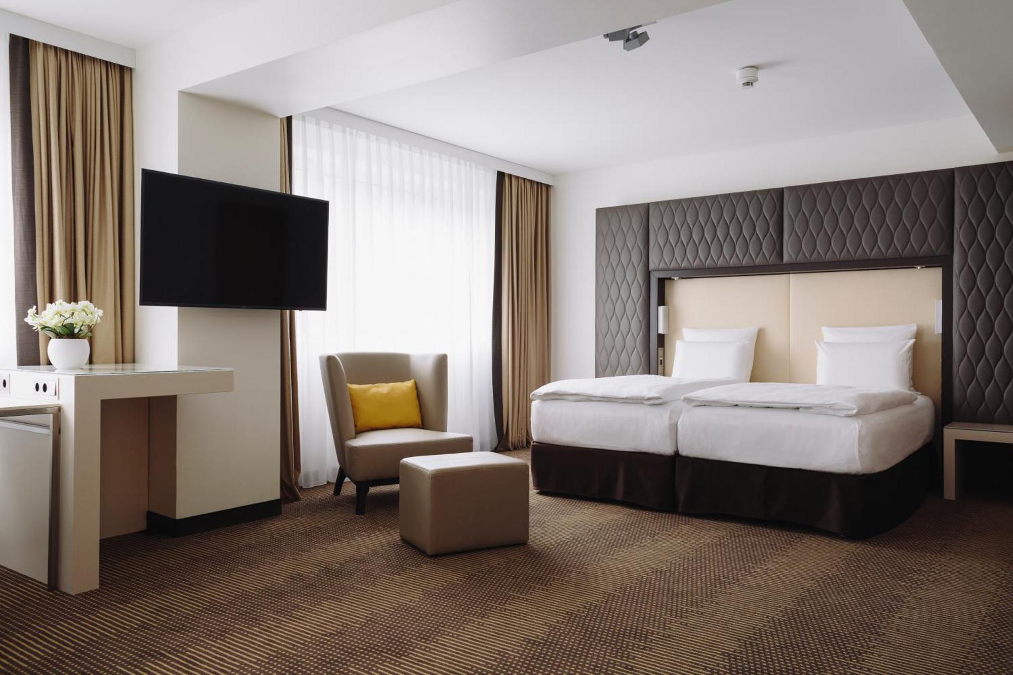 Junior Suite,1588054480:JPEG